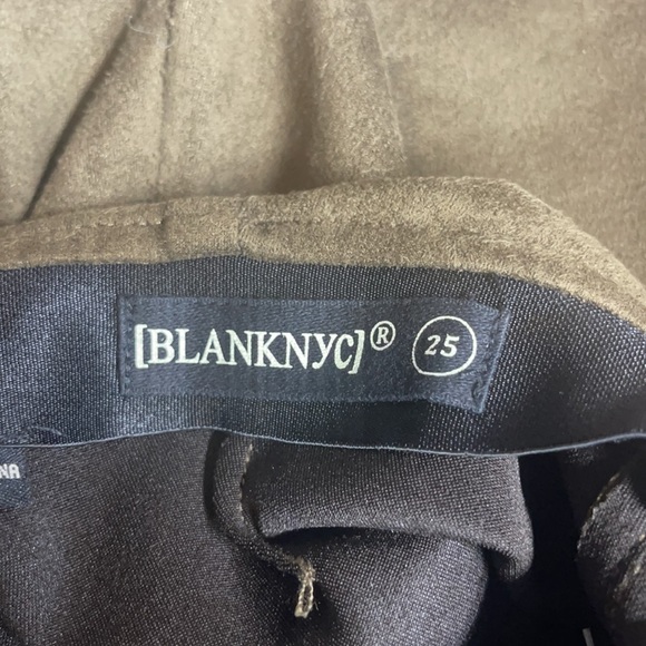 NWT BLANKNYC Faux Suede Leggings in Forest Green - Picture 6 of 7